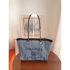 Chanel Women Pre-Loved Bag Very Good Condition